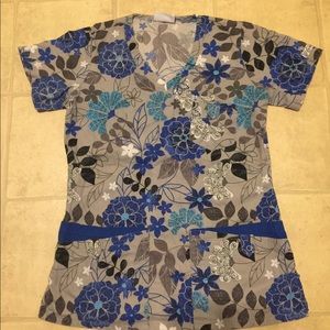 Floral scrub top